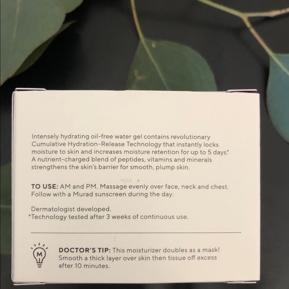 Murad Nutrient-Charged Water Gel - Picture 2 of 3